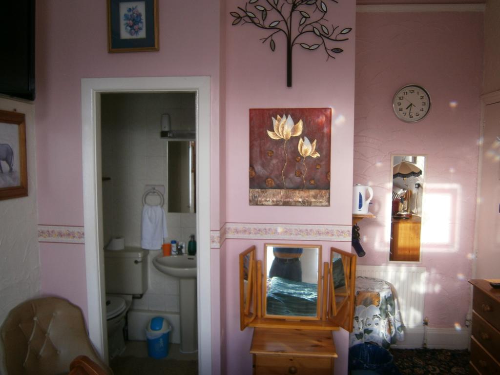 Guesthouse The Royale Hotel Μπλάκπουλ Δωμάτιο φωτογραφία